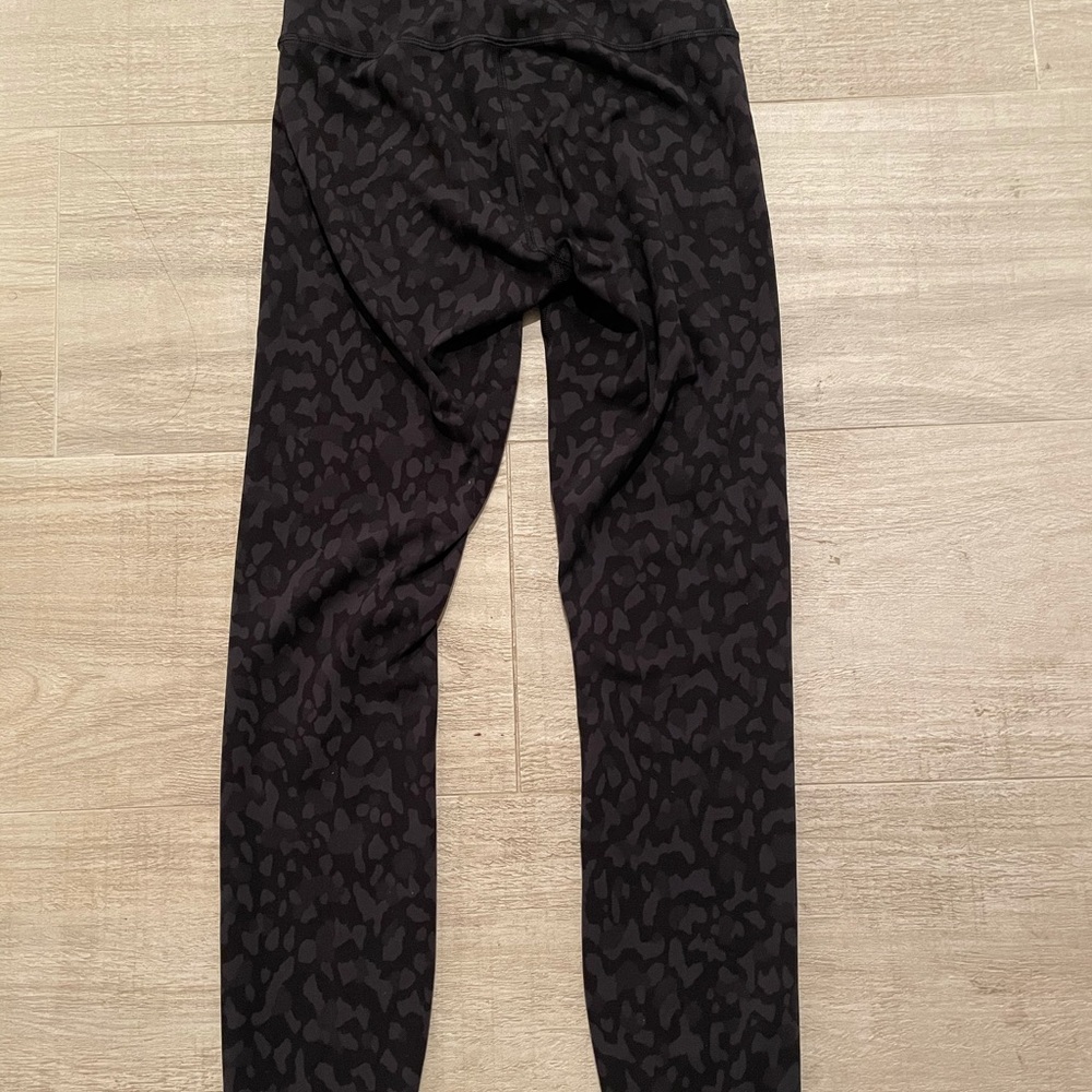Lululemon Wunder Train leggings size 4